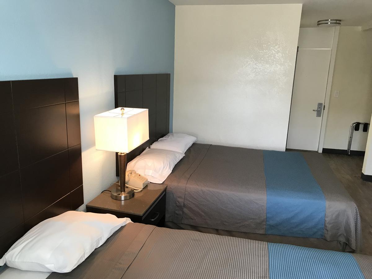Inn Of Long Beach Bagian luar foto