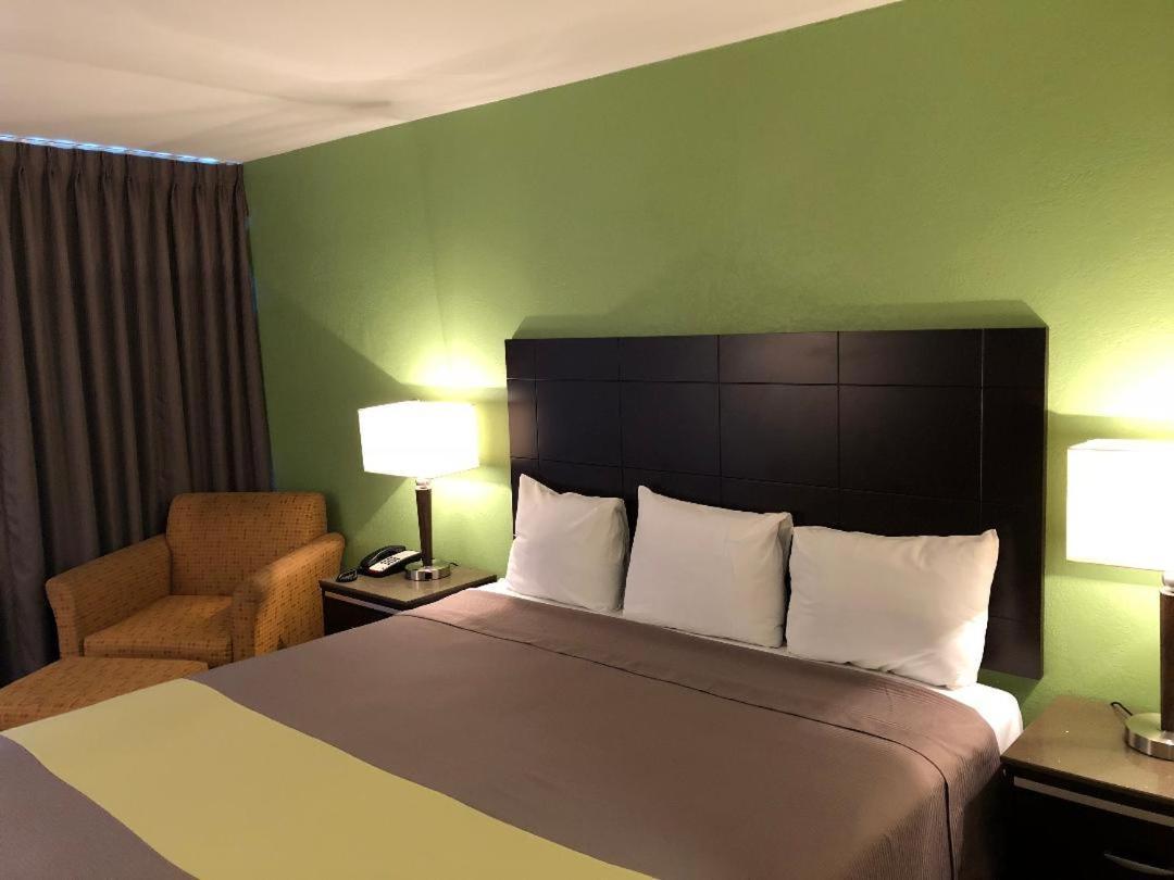 Inn Of Long Beach Bagian luar foto
